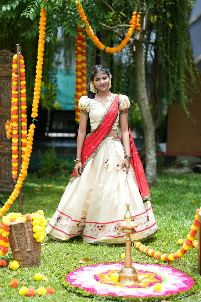 Dawni Set view 2